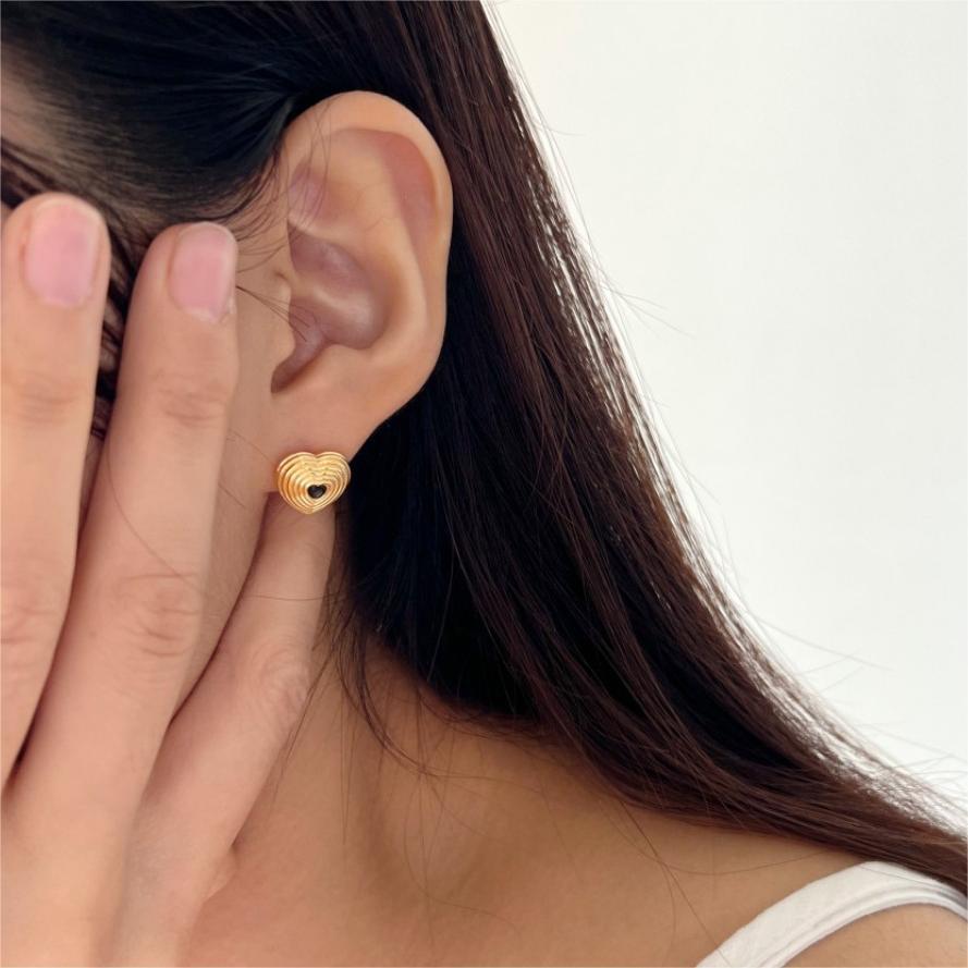 Clous d'oreilles en Argent Coeur serti de avec Zircon noir - Domaine d'Argent