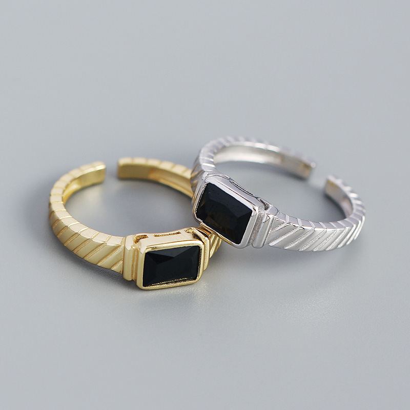 Bague Ajustable avec Agate Noire Géométrique - Domaine d'Argent